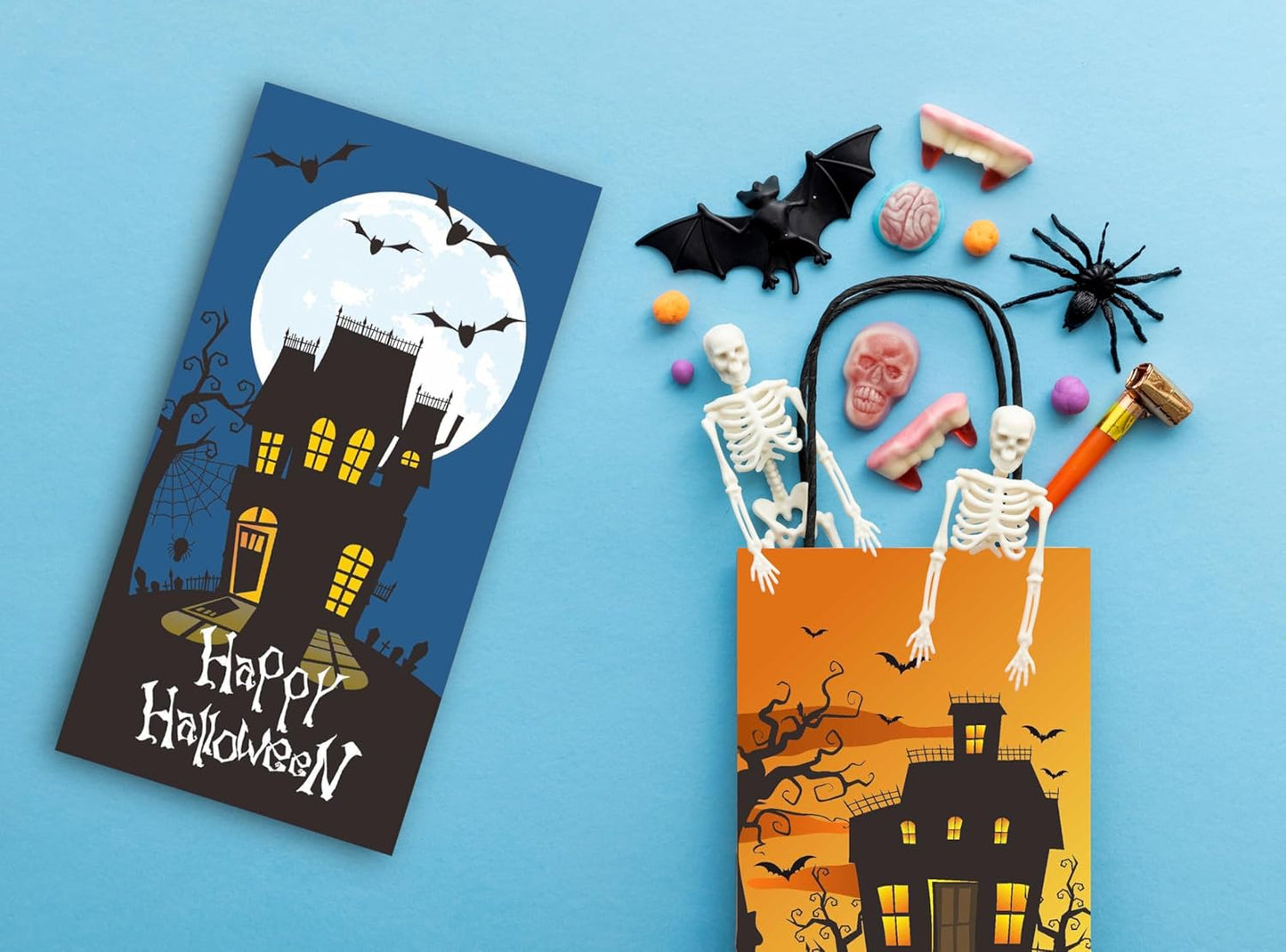 Halloween Treat Paper Bags, 40-Pack 2 Designs Trick or Treat Party Favor Goodie Snack Sacks Candy, Popcorn, Gifts, Cookies