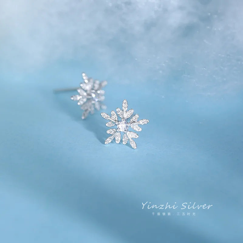 925 Sterling Silver Korean Version Simple Snowflake Stud Earrings Women Crystal Light Luxury Jewelry Gift
